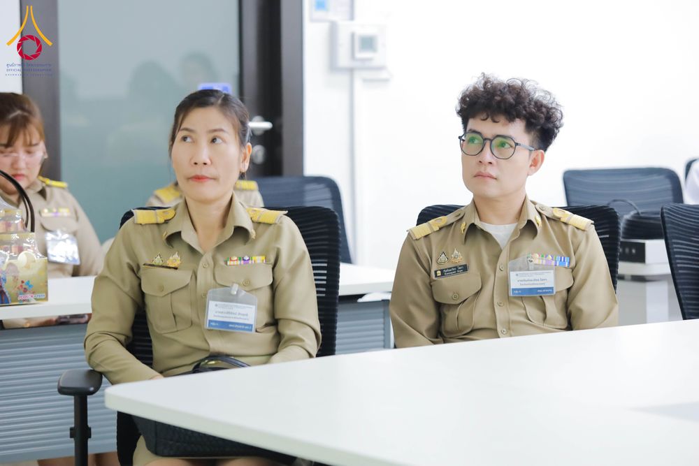 ภาพ No.311587:วันจันทร์ที่ 23 กุมภาพันธ์ พ.ศ. 2569 เปิดโลกทัศน์ผู้บริหารสถานศึกษายุคใหม่ เรียนรู้ต้นแบบการพัฒนาคนผ่านพลัง “บวร–V-Star” ผู้เข้ารับการพัฒนาตามโครงการ สพฐ. ศึกษาดูงานวัดพระธรรมกาย เสริมภาวะผู้นำคุณธรรมสู่การบริหารโรงเรียนอย่างยั่งยืน ณ อาคาร 100 ปี คุณยาย