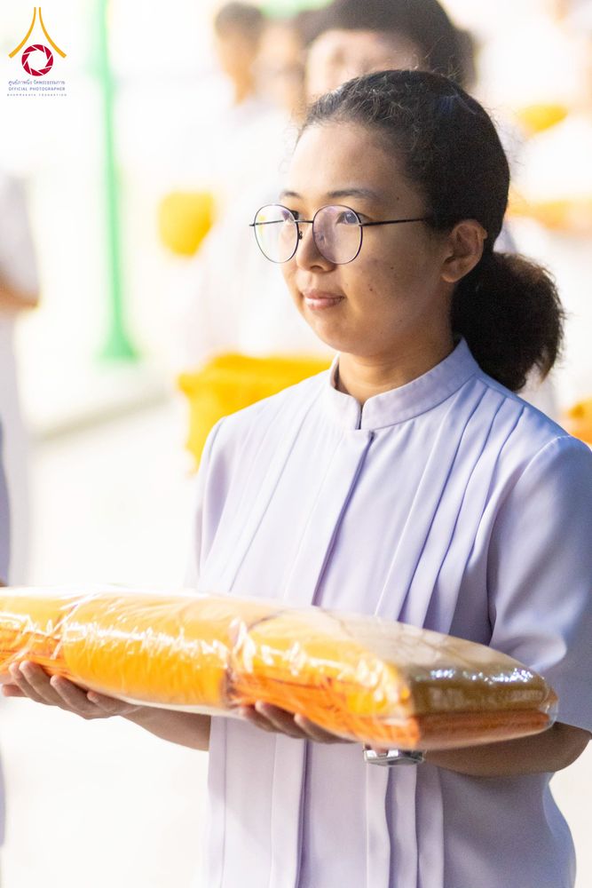 ภาพ No.298029:วันเสาร์ที่ 17 มกราคม พ.ศ. 2569 พิธีบรรพชาอุปสมบท โครงการอุปสมบทหมู่ บูชาธรรมครบ 117 ปี คุณยายอาจารย์มหารัตนอุบาสิกาจันทร์ ขนนกยูง  ณ อุโบสถพระไตรปิฎก วัดพระธรรมกาย