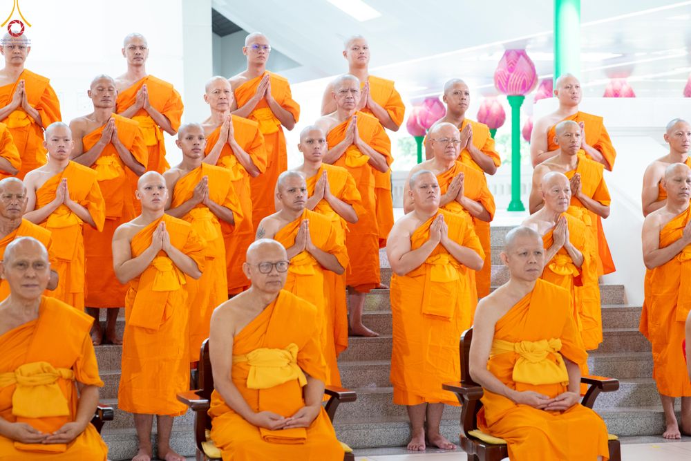 ภาพ No.335330:วันเสาร์ที่ 13 มิถุนายน พ.ศ.2569 พิธีขอบรรพชา , พิธีขอสรณคมน์และศีล , พิธีถวายบาตร , พิธีอุปสมบท โครงการอุปสมบทหมู่ผู้บริหาร รุ่นที่ 16 , โครงการอุปสมบทหมู่ธรรมทายาท  ระดับอุดมศึกษา รุ่นที่ 53 (ภาคฤดูฝน) ณ โบสถ์พระไตรปิฏก วัดพระธรรมกาย