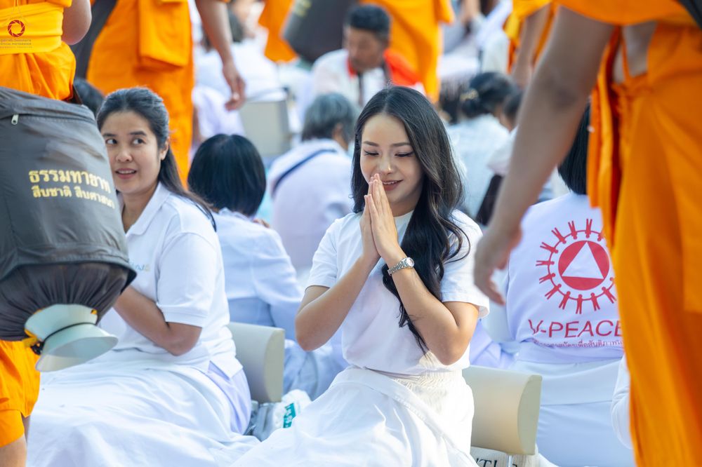 ภาพ No.290543:วันที่ 7 มกราคม พ.ศ. 2569 พิธีต้อนรับพระธรรมยาตรา ณ อนุสรณ์สถานลำดับที่ 2  สถานที่ตั้งมโนปณิธานบวชตลอดชีวิต อนุสรณ์สถานคลองบางนางแท่น (ภาพชุดที่ 2) อ.สามพราน จ.นครปฐม ในโครงการธรรมยาตรา กตัญญูบูชา มหาปูชนียาจารย์ พระมงคลเทพมุนี(สด จนฺทสโร) พระผู้ปราบมาร 