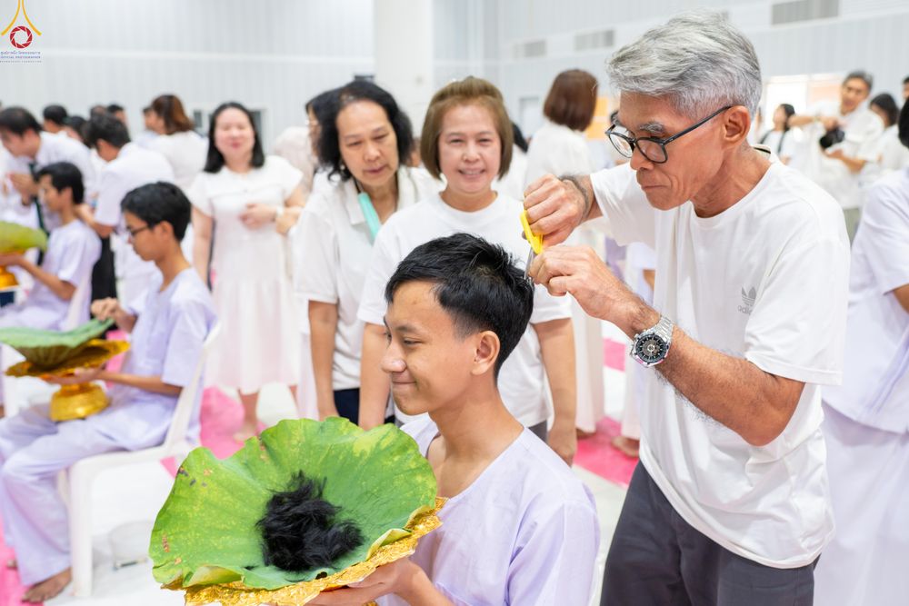 ภาพ No.319297:วันเสาร์ที่ 4 เมษายน พ.ศ.2569 พิธีปลงผมนาคธรรมทายาท โครงการอุปสมบทหมู่ธรรมทายาท ระดับอุดมศึกษา รุ่นที่ 53 ภาคฤดูร้อน ณ มหารัตนวิหารคด 13 วัดพระธรรมกาย