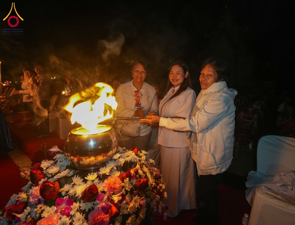 ภาพ No.309105:วันศุกร์ที่ 6 กุมภาพันธ์ พ.ศ.2569 พิธีจุดประทีปโคมลาน ปล่อยโคมลอยถวายเป็นพุทธบูชา  ณ ลานธรรมเจดีย์วัดทุ่งเจริญธรรม อ.อมก๋อย จ.เชียงใหม่