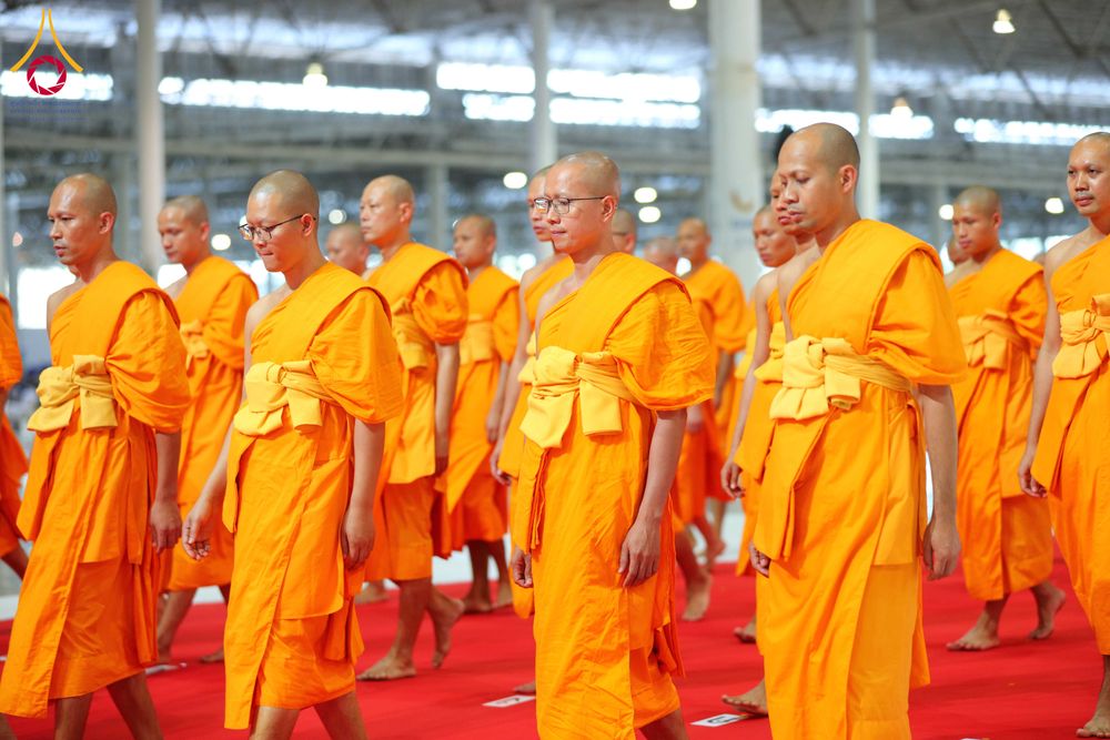 ภาพ No.308677:วันที่ 1 กุมภาพันธ์ พ.ศ. 2569 พิธีรับประกาศนียบัตร และพระของขวัญพระธรรมยาตรา ณ สภาธรรมกายสากล วัดพระธรรมกาย จ.ปทุมธานี