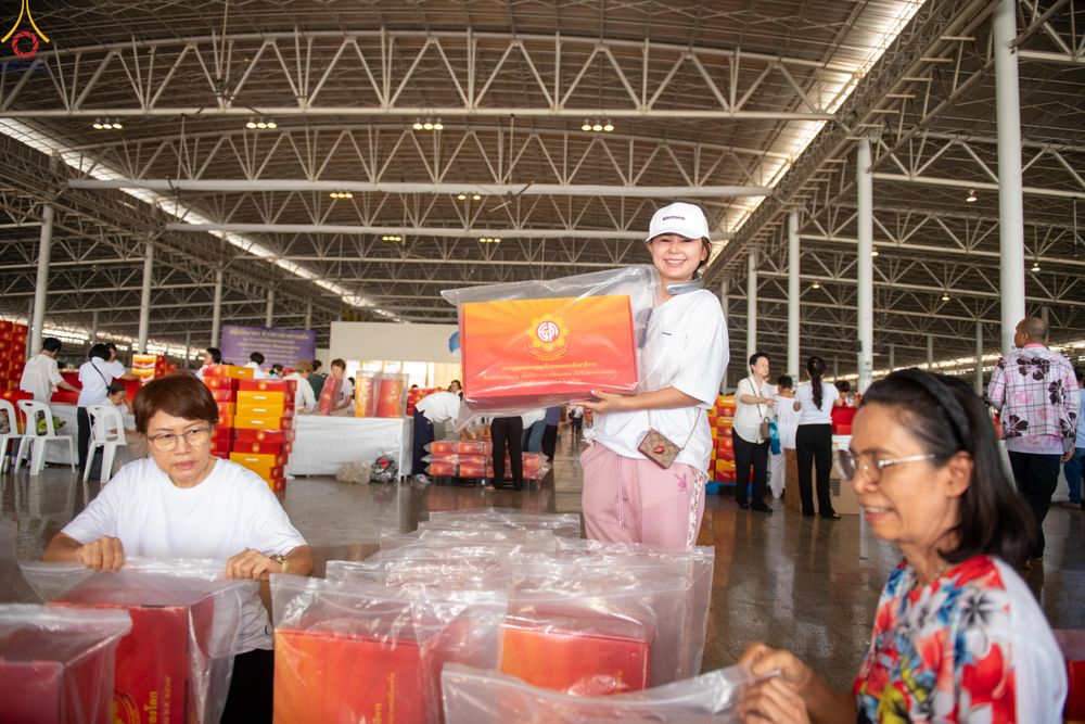 ภาพ No.322115:วันที่ 14 เมษายน พ.ศ.2569 การเตรียมกล่องไทยธรรม วันสุดท้าย เพื่องานถวายมหาสังฆทาน 40,000 กว่าวัดทั่วประเทศ วันคุ้มครองโลก 22 เมษายน พ.ศ.2569 วัดพระธรรมกาย