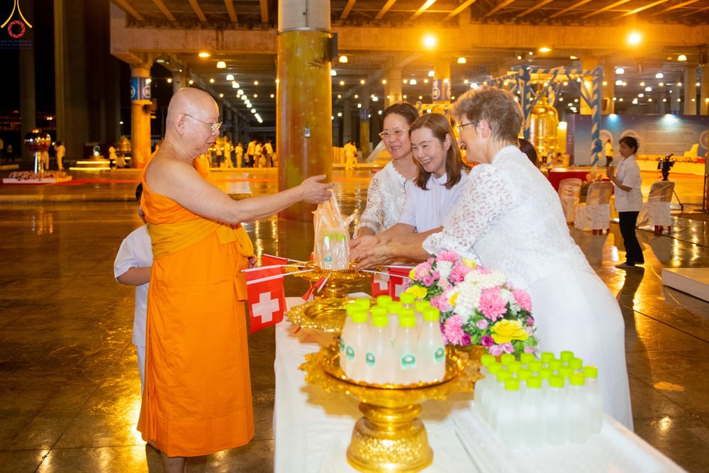 ภาพ No.326988:วันศุกร์ที่ 1 พฤษภาคม พ.ศ.2569 พิธีฉลองชัยชิตังเม สวดธัมมจักกัปปวัตตนสูตร ครบ 8,333,000,000 จบ ในวันขึ้น 15 ค่ำ เดือน 6 ณ วัดพระธรรมกาย