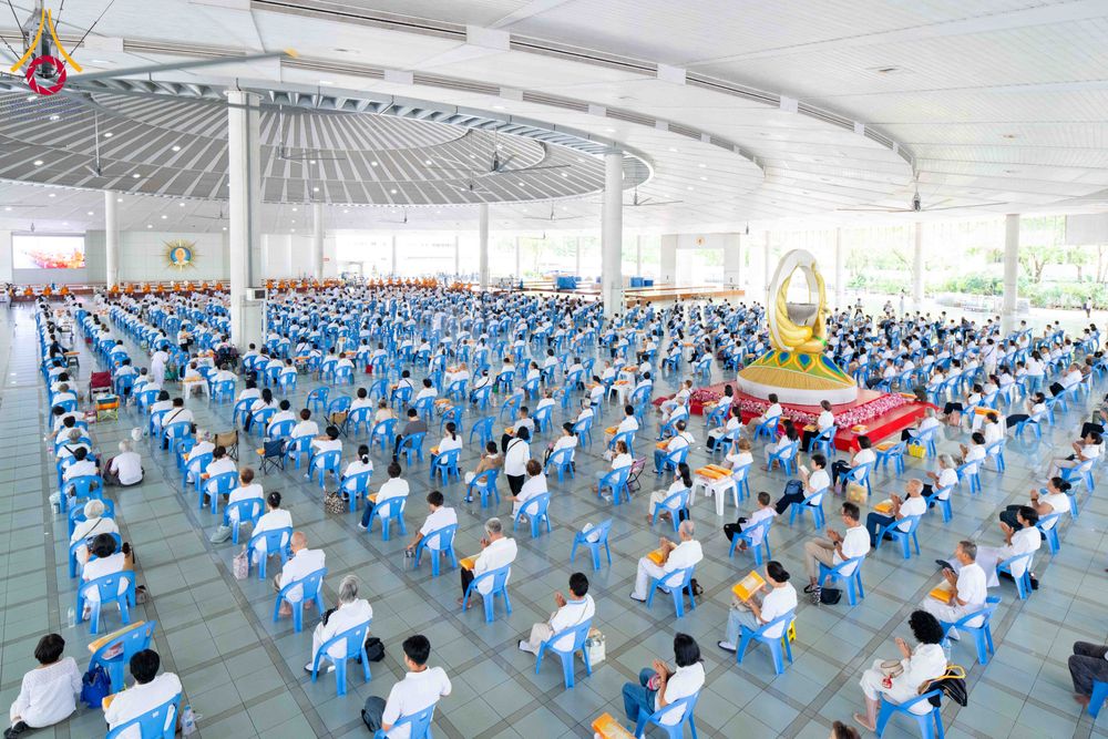 ภาพ No.326705:วันที่ 1 พฤษภาคม พ.ศ.2569 พิธีบุพเปตพลี ครั้งที่ 181 ร่วมอุทิศบุญแด่หมู่ญาติที่ล่วงลับไปแล้ว และสืบทอดอายุพระพุทธศาสนา ณ หอฉันคุณยายอาจารย์ฯ วัดพระธรรมกาย