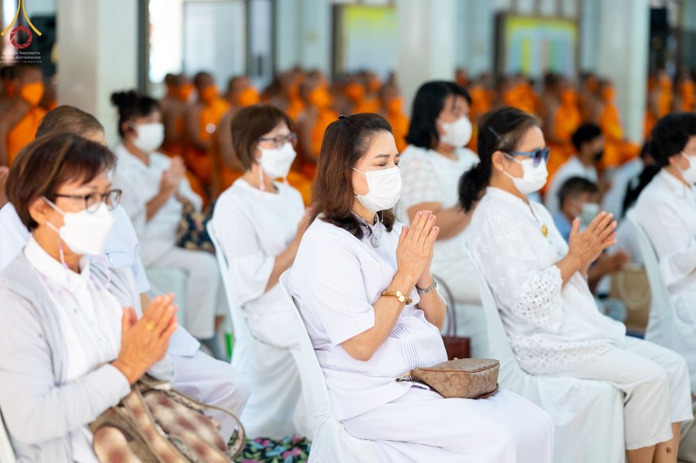 ภาพ No.71663:พระธรรมยาตรา ปฏิบัติศาสนกิจ ทำนุบำรุงศาสนสถาน, สวดธรรมจักร ,ปฏิบัติธรรม ร่วมกับชุมชน,นักเรียนเด็กดีวีสตาร์ และร่วมพิธีทอดผ้าป่าบำรุงศาสนสถาน ในโครงการธรรมยาตรากตัญญูบูชา มหาปูชนียาจารย์ พระมงคลเทพมุนี(สด จนฺทสโร) พระผู้ปราบมาร อนุสรณ์สถาน 7 แห่ง ปีที่ 11