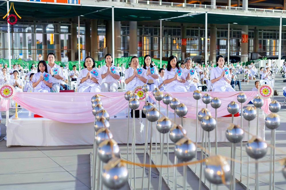 ภาพ No.312195:วันอังคารที่ 3 มีนาคม พ.ศ.2569 พิธีเวียนประทักษิณและจุดมาฆประทีป ณ ลานธรรมพระมหาธรรมกายเจดีย์ วัดพระธรรมกาย