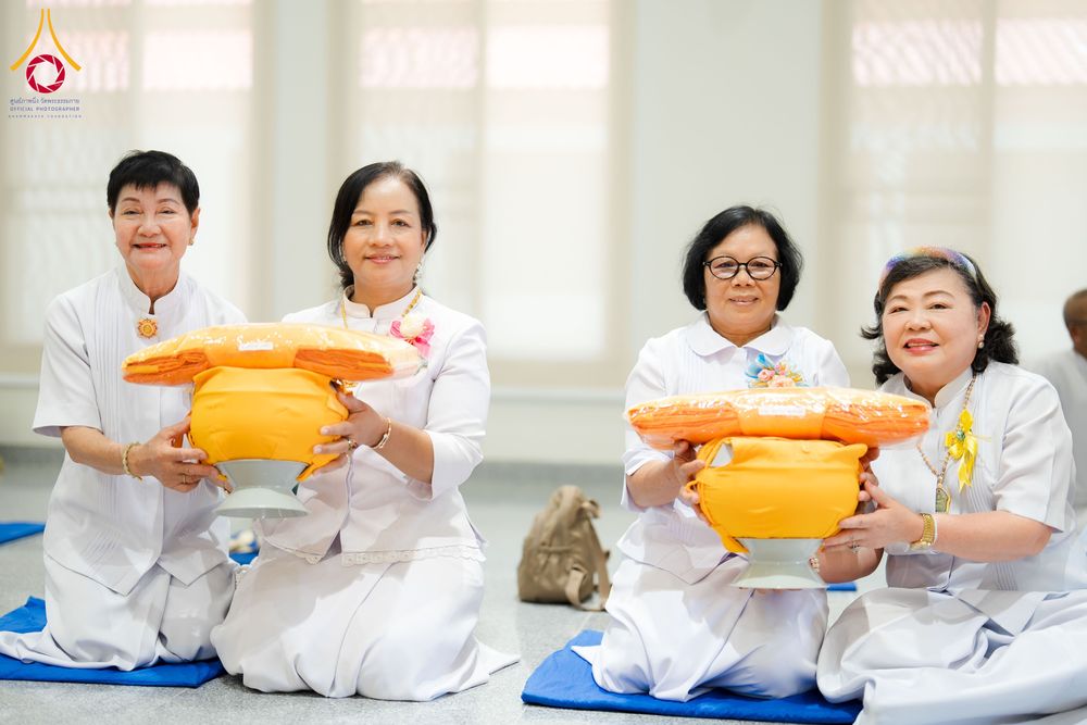 ภาพ No.341415:วันอาทิตย์ที่ 26 กรกฎาคม พ.ศ. 2569 ​โครงการอุปสมบทหมู่บูชาธรรมมหาปูชนียาจารย์ รุ่นที่ ๑ วัดกลางธนรินทร์ ต.บ้านแป้ง อ.พรหมบุรี จ.สิงห์บุรี