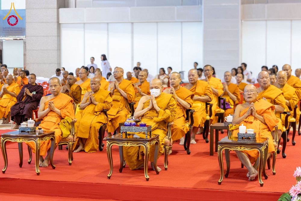 ภาพ No.185304:พิธีถวายมหาสังฆทาน 1,000 วัด ในวาระอายุวัฒนมงคล 84 ปี หลวงพ่อทัตตชีโว วันอาทิตย์ที่ 22 ธันวาคม พ.ศ. 2567 ณ สภาธรรมกายสากล วัดพระธรรมกาย