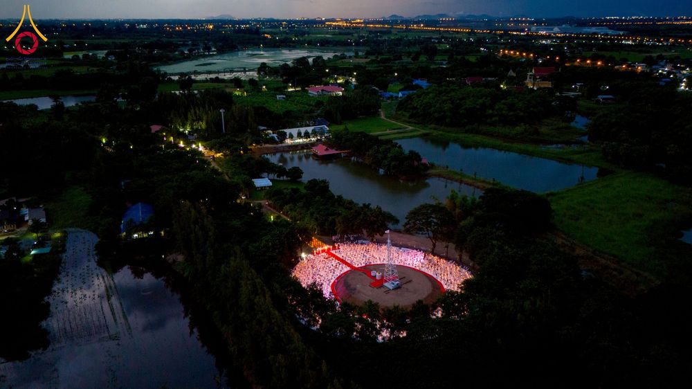 ภาพ No.261937:วันที่ 14 ตุลาคม พ.ศ. 2568 พิธีกลั่นแผ่นดิน โปรยทรายตอกเสาเข็มมหามงคลต้นแรก  สร้างองค์พระเจดีย์และจุดประทีปถวายเป็นพุทธบูชา ณ ศูนย์ปฏิบัติธรรมชัยนาท ต.ธรรมามูล อ.ชัยนาท จ.ชัยนาท