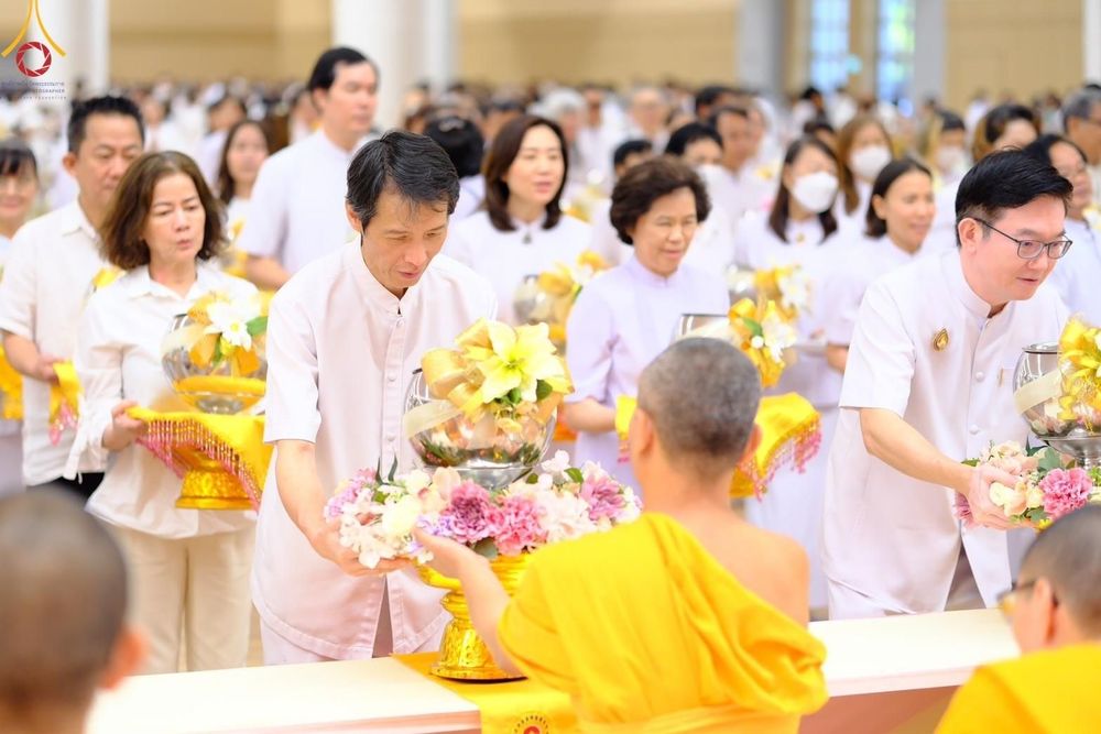 ภาพ No.206943:พิธีถวายโคมมาฆประทีป น้อมถวายเป็นพุทธบูชา แด่คณะพระภิกษุ สามเณร วัดพระธรรมกาย วันอาทิตย์ที่ 9 กุมภาพันธ์ พ.ศ. 2568 ณ ห้องแก้วสารพัดนึก 2 สภาธรรมกายสากล วัดพระธรรมกาย จังหวัดปทุมธานี