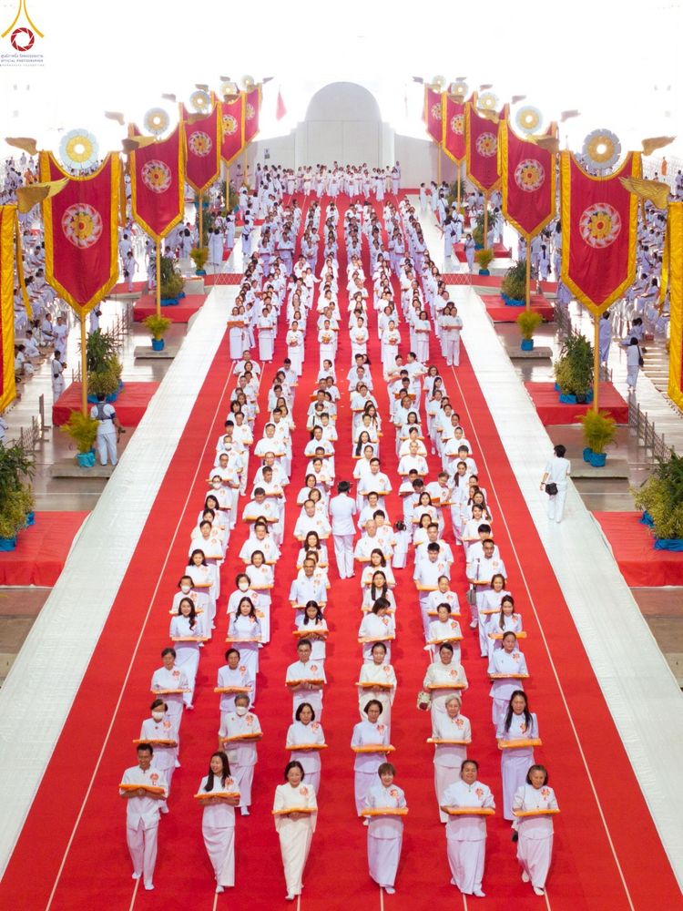 ภาพ No.277534:วันอาทิตย์ต้นเดือนที่ 7 ธันวาคม พ.ศ.2568 พิธีทอดผ้าป่าต้นสมบัติจักรพรรดิ ณ สภาธรรมกายสากล วัดพระธรรมกาย