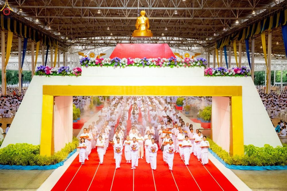 ภาพ No.243979:วันอาทิตย์ที่ 7 กันยายน พ.ศ. 2568 พิธีทอดผ้าป่าสมทบกฐินวัดพระธรรมกาย และสมทบกฐิน 30,000 วัดทั่วไทย ครั้งที่ 2 ณ ห้องแก้วสารพัดนึก 1 วัดพระธรรมกาย