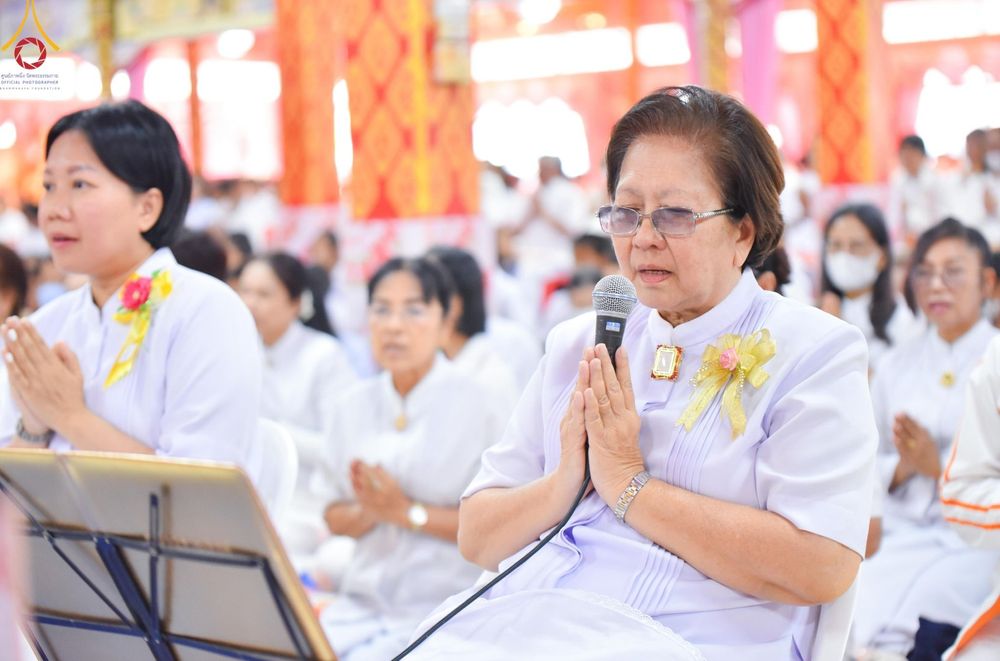 ภาพ No.203567:พิธีทอดผ้าป่าทำนุบำรุงศาสนสถาน ณ วัดตะเคียน ตำบลบางคูเวียง อำเภอบางกรวย จังหวัดนนทบุรี ในโครงการธรรมยาตรา กตัญญูบูชา มหาปูชนียาจารย์ พระมงคลเทพมุนี(สด จนฺทสโร) พระผู้ปราบมาร อนุสรณ์สถาน 7 แห่ง ปีที่ 13 วันที่ 29 มกราคม พ.ศ. 2568