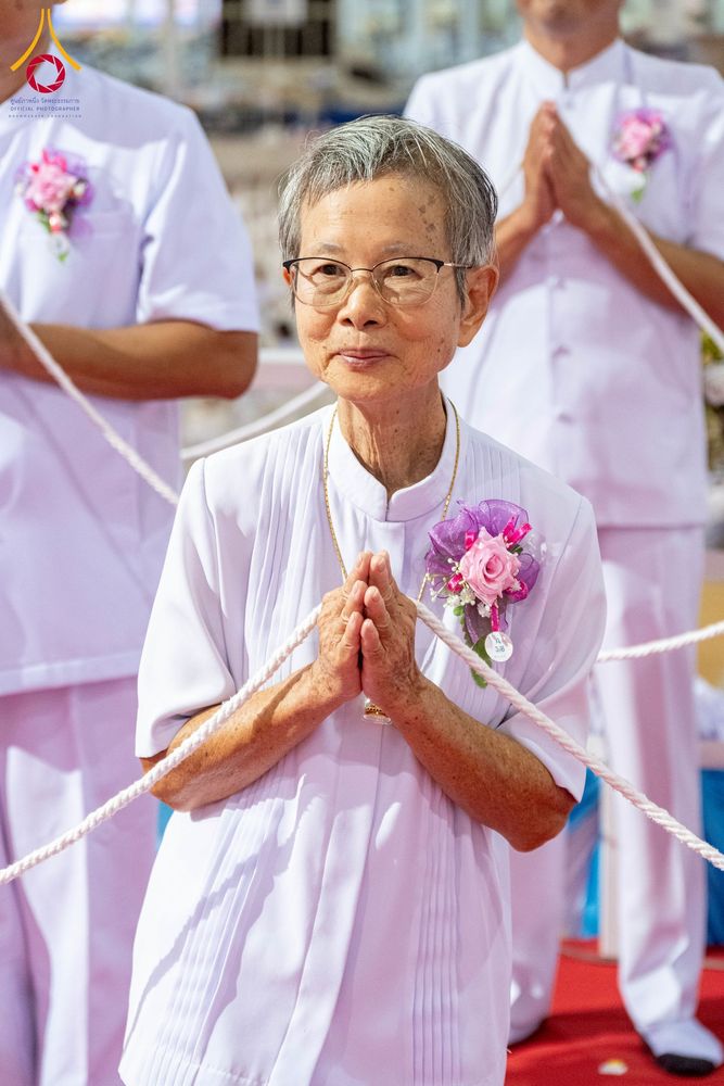 ภาพ No.261260:วันอาทิตย์ที่ 5 ตุลาคม พ.ศ. 2568 พิธีจุดเทียนใจ ไฟนิรันด์ อนันตชัย ณ สภาธรรมกายสากล วัดพระธรรมกาย