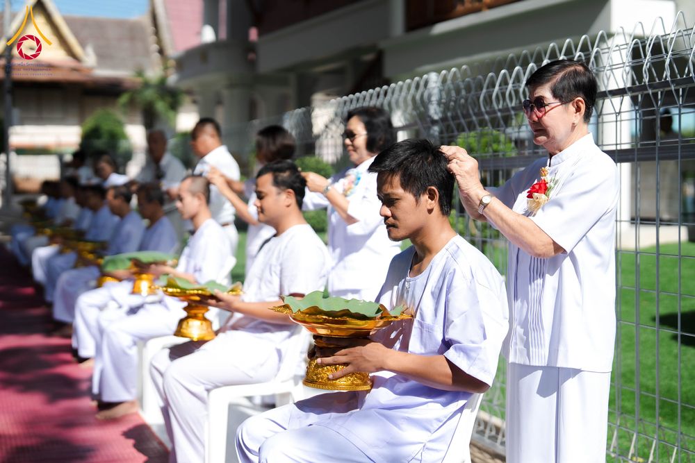 ภาพ No.341213:วันอาทิตย์ที่ 26 กรกฎาคม พ.ศ. 2569 ​โครงการอุปสมบทหมู่บูชาธรรมมหาปูชนียาจารย์ รุ่นที่ ๑ วัดกลางธนรินทร์ ต.บ้านแป้ง อ.พรหมบุรี จ.สิงห์บุรี