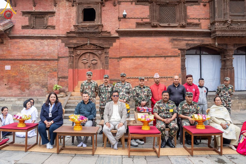 ภาพ No.317195:วันจันทร์ที่ 30 มีนาคม พ.ศ.2569 จาริกบิณฑบาตสยมภูนาทสู่พระราชวังหนุมานโดกา ประเทศเนปาล