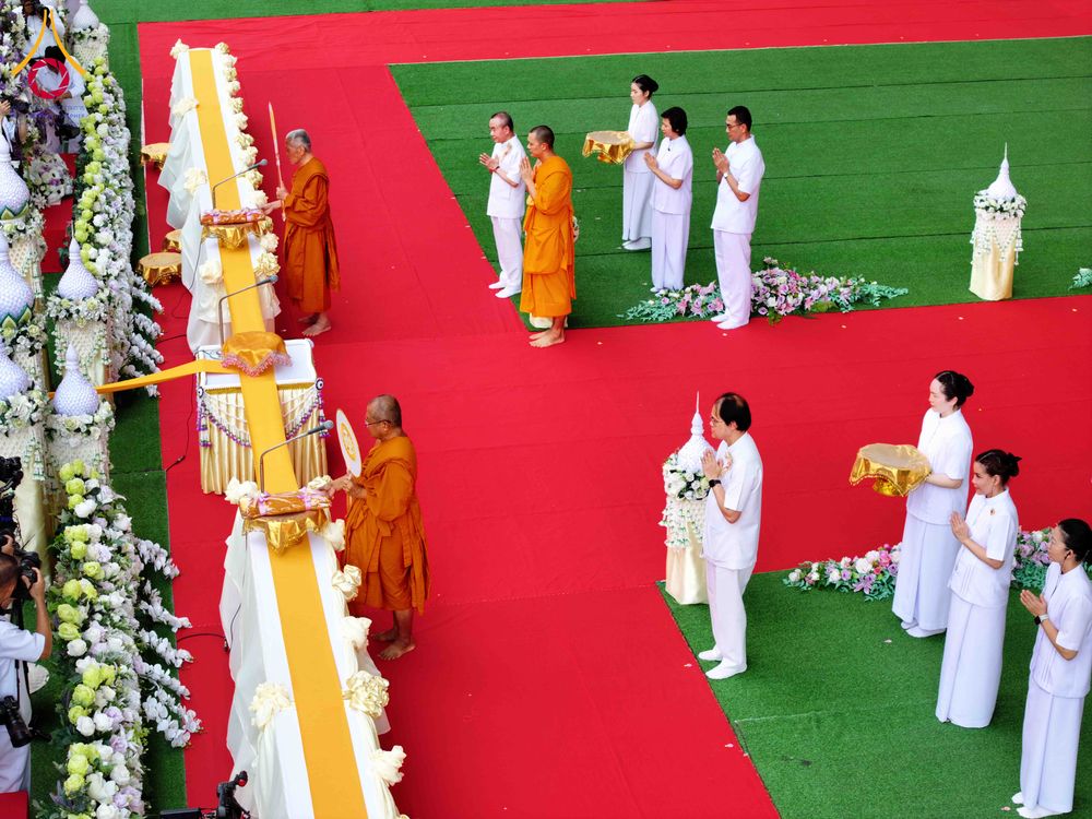 ภาพ No.316612:วันอาทิตย์ที่ 29 มีนาคม พ.ศ. 2569 พิธีทอดผ้าบังสุกุลและพิธีชำระร่าง โยมพ่อณรงค์ จินตมากุล  สิริอายุ 99 ปี 11 เดือน โยมบิดา พระครูปลัดรัตนวีรวัฒน์ (รังสฤษดิ์ อิทฺธิจินตโก) ที่ปรึกษาเจ้าคณะจังหวัดปทุมธานี เจ้าอาวาสวัดพระธรรมกาย  ณ ฌาปนสถานชั่วคราว ทางเข้า 