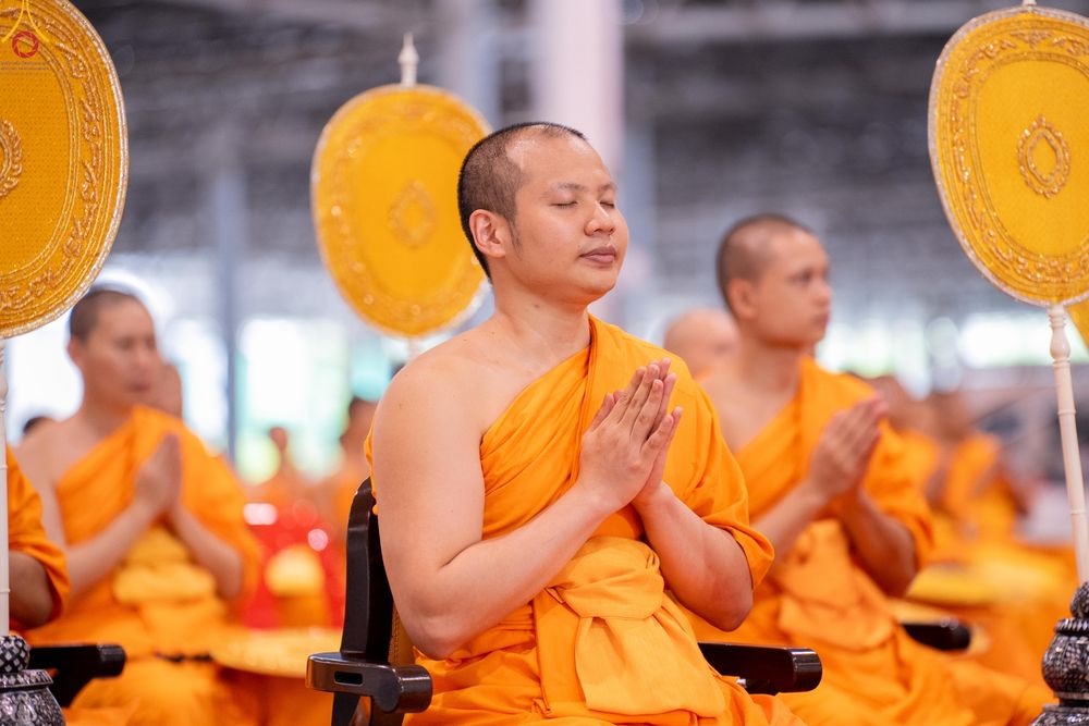 ภาพ No.339076:วันอาทิตย์ที่ 12 กรกฎาคม พ.ศ.2569 พิธีมุทิตาผู้สอบได้เปรียญธรรม ประโยค 1-2 ถึง ป.ธ.9 และ บ.ศ.1-2 ถึง บ.ศ.6 สำนักศาสนศึกษาวัดพระธรรมกาย ประจำปี 2569, พิธีมอบตราตั้งแต่งตั้งอาจารย์ใหญ่ สำนักศาสนศึกษาวัดพระธรรมกาย
