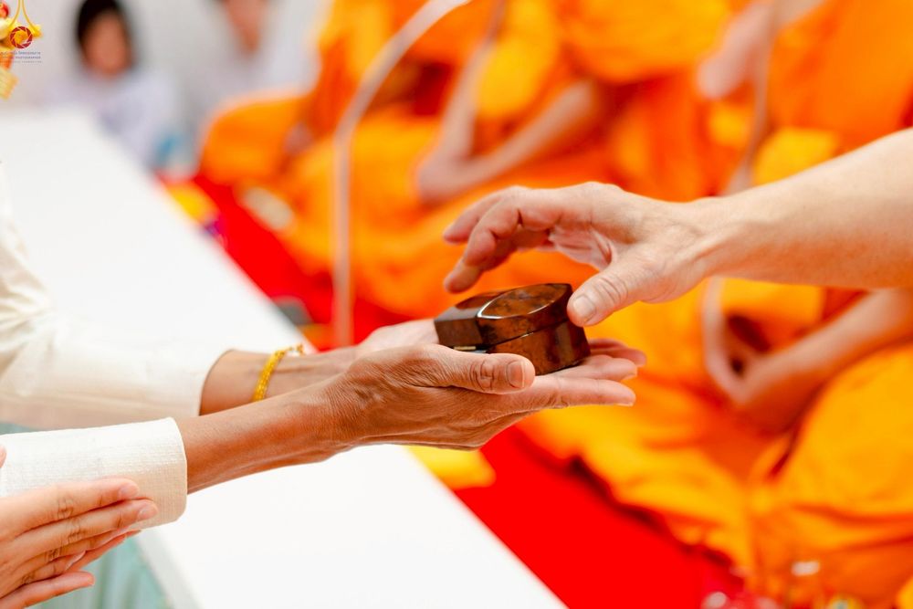 ภาพ No.260636:วันอาทิตย์ที่ 19 ตุลาคม พ.ศ. 2568 พิธีทอดกฐิน วัดพระธรรมกายสตอกโฮล์ม ประเทศสวีเดน 