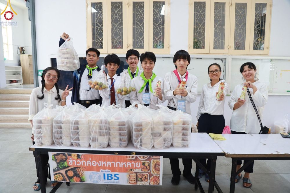 ภาพ No.184912:กิจกรรมวันรวมพลังเด็กดี V-Star ผู้นำฟื้นฟูศีลธรรมโลก กรุงเทพมหานคร ณ วัดมหาธาตุยุวราชรังสฤษฎิ์ราชวรมหาวิหาร กรุงเทพมหานคร ในวันที่ 13 ธันวาคม พ.ศ. 2567