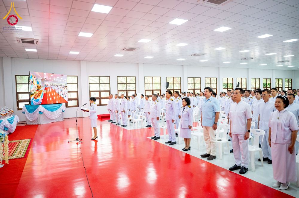 ภาพ No.237741:พิธีถวายเครื่องราชสักการะและวางพานพุ่ม และพิธีจุดเทียนถวายพระพรชัยมงคล เนื่องในโอกาสวันเฉลิมพระชนมพรรษา สมเด็จพระนางเจ้าสิริกิติ์ พระบรมราชินีนาถ พระบรมราชชนนีพันปีหลวง วันอังคารที่ 12 สิงหาคม พ.ศ. 2568  ณ อาคารปลูกศรัทธา 2 วัดพระธรรมกาย