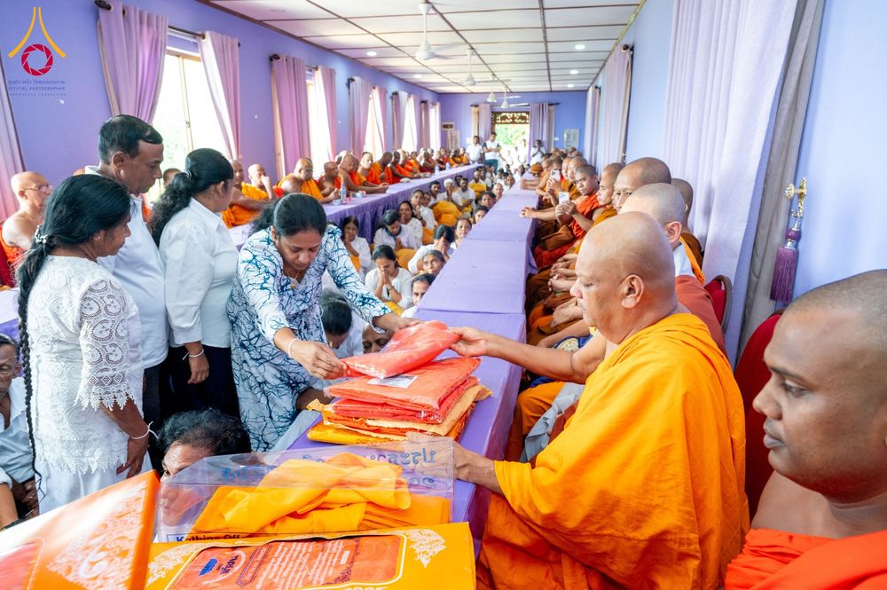 ภาพ No.175796:พิธีทอดผ้าป่าสมทบกฐิน ณ วัดอนุรุทธะอารนา เมืองมาตะเล ศรีลังกา โดยมูลนิธิธรรมกาย ในนามหลวงพ่อธัมมชโย วันที่ 7 พฤศจิกายน พ.ศ. 2567