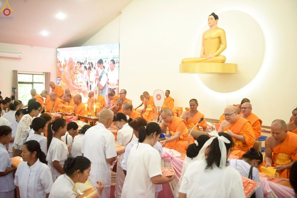 ภาพ No.261584:วันที่ 17-18 ตุลาคม พ.ศ. 2568 พิธีเจริญพระพุทธมนต์คณะสงฆ์ 108 กลั่นแผ่นดินองค์พระเจดีย์สระบุรี สมโภชองค์กฐิน และพิธีทอดกฐิน ณ ศูนย์ปฏิบัติธรรมสระบุรี ในโครงการกฐินสามัคคีทั่วไทย 30,000 วัด บูชาธรรม 81 ปี หลวงพ่อธัมมชโย โดยคณะศิษยานุศิษย์วัดพระธรรมกาย