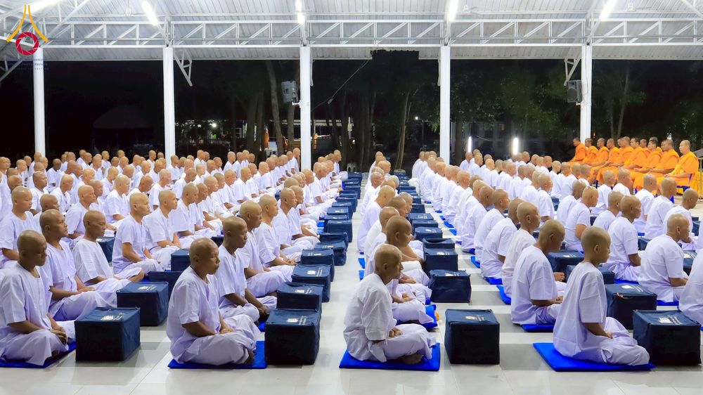 ภาพ No.275965:วันที่ 26-30 พฤศจิกายน พ.ศ. 2568 ทีมพระพี่เลี้ยงตั้งรับ รายงานตัวโครงการบวชบูชาธรรมมหาปูชนียาจารย์ ณ ศูนย์ปฏิบัติธรรมบุรีรัมย์