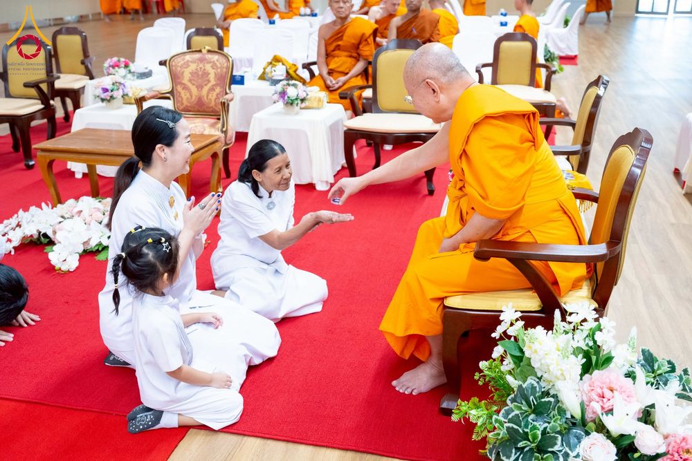 ภาพ No.267229:วันที่ 7 พฤศจิกายน พ.ศ. 2568 พิธีสอบธรรมสนามหลวง นักธรรมชั้นโท - เอก ณ สนามสอบวัดพระธรรมกาย