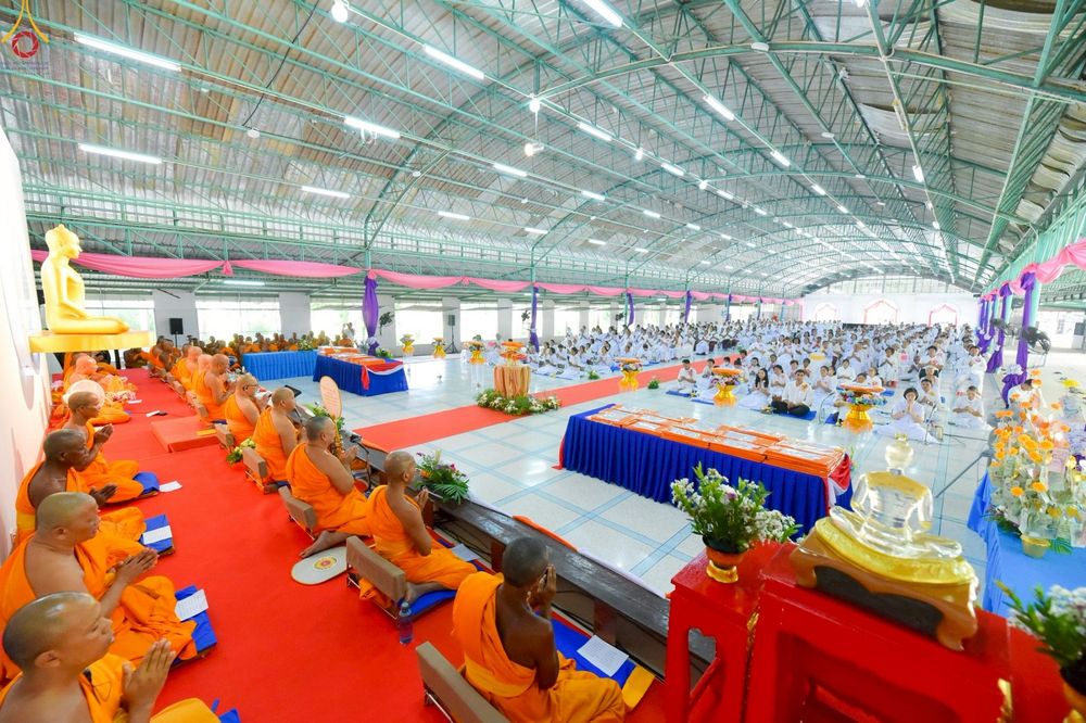 ภาพ No.271544:วันอาทิตย์ที่ 26 ตุลาคม พ.ศ. 2568 พิธีทอดกฐินสามัคคี เพื่อสร้างหอฉันและปรับปรุงอาคารสถานที่ ให้เหมาะสมในการอบรมคุณธรรมแก่เยาวชน ณ ศูนย์อบรมเยาวชนสุรินทร์