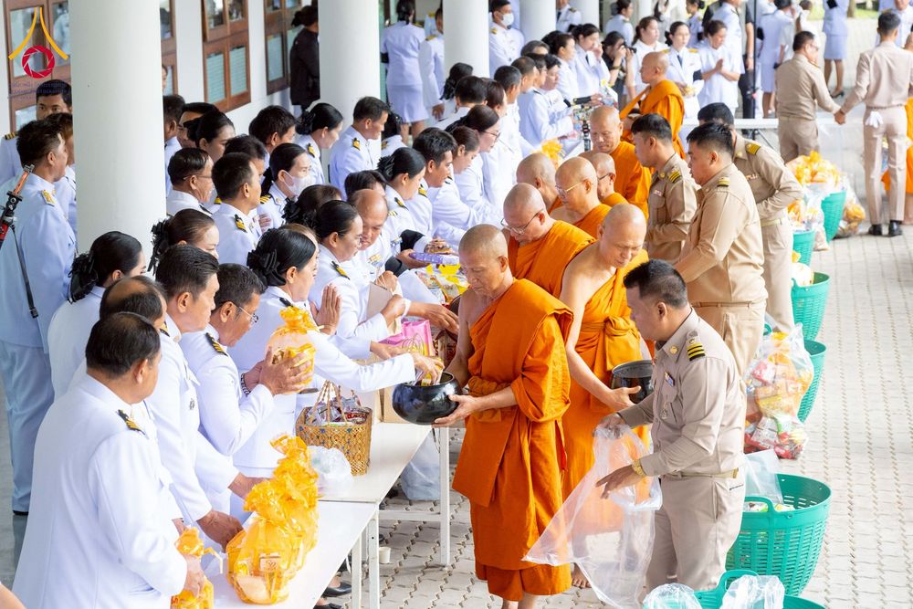 ภาพ No.276027:วันที่ 5 ธันวาคม พ.ศ. 2568 พสกนิกรอำเภอคลองหลวง พร้อมใจบำเพ็ญกุศลอุทิศถวาย “ในหลวงรัชกาลที่ 9” น้อมรำลึกในพระมหากรุณาธิคุณ เนื่องในวันคล้ายวันพระบรมราชสมภพ วันชาติ และวันพ่อแห่งชาติ ณ อาคารปลูกศรัทธา 2 วัดพระธรรมกาย อำเภอคลองหลวง จังหวัดปทุมธานี