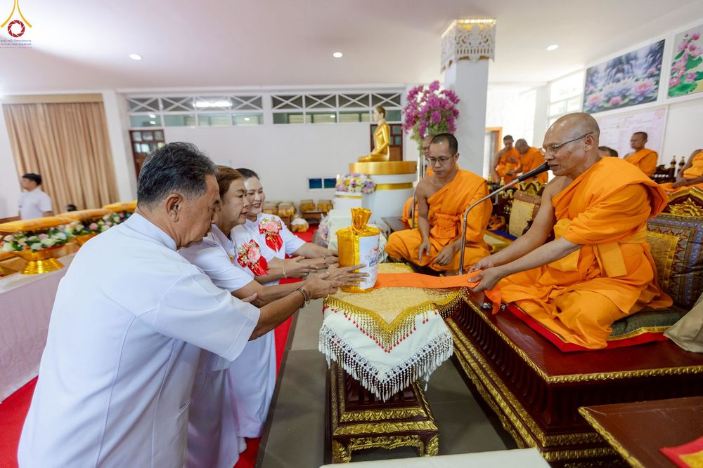 ภาพ No.260299:วันที่ 18 ตุลาคม พ.ศ. 2568 พิธีทอดกฐินสามัคคีทั่วไทย 30,000 วัด โดยคณะศิษยานุศิษย์ บูชาธรรม 81 ปี หลวงพ่อธัมมชโย ณ วัดกิ่วลม ต.บ่อหลวง อ.ฮอด จ.เชียงใหม่