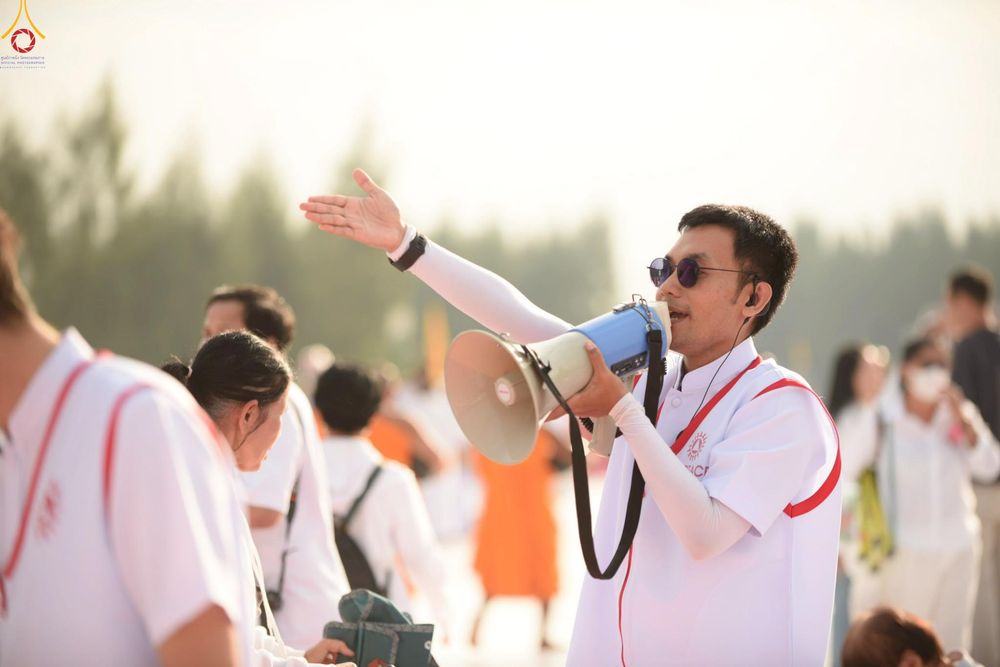 ภาพ No.306737:ภาพเบื้องหลังอาสาสมัครรวมใจ ชุดที่ 5 ในโครงการธรรมยาตรา กตัญญูบูชา มหาปูชนียาจารย์ พระมงคลเทพมุนี(สด จนฺทสโร) พระผู้ปราบมาร อนุสรณ์สถาน 7 แห่ง ปีที่ 14