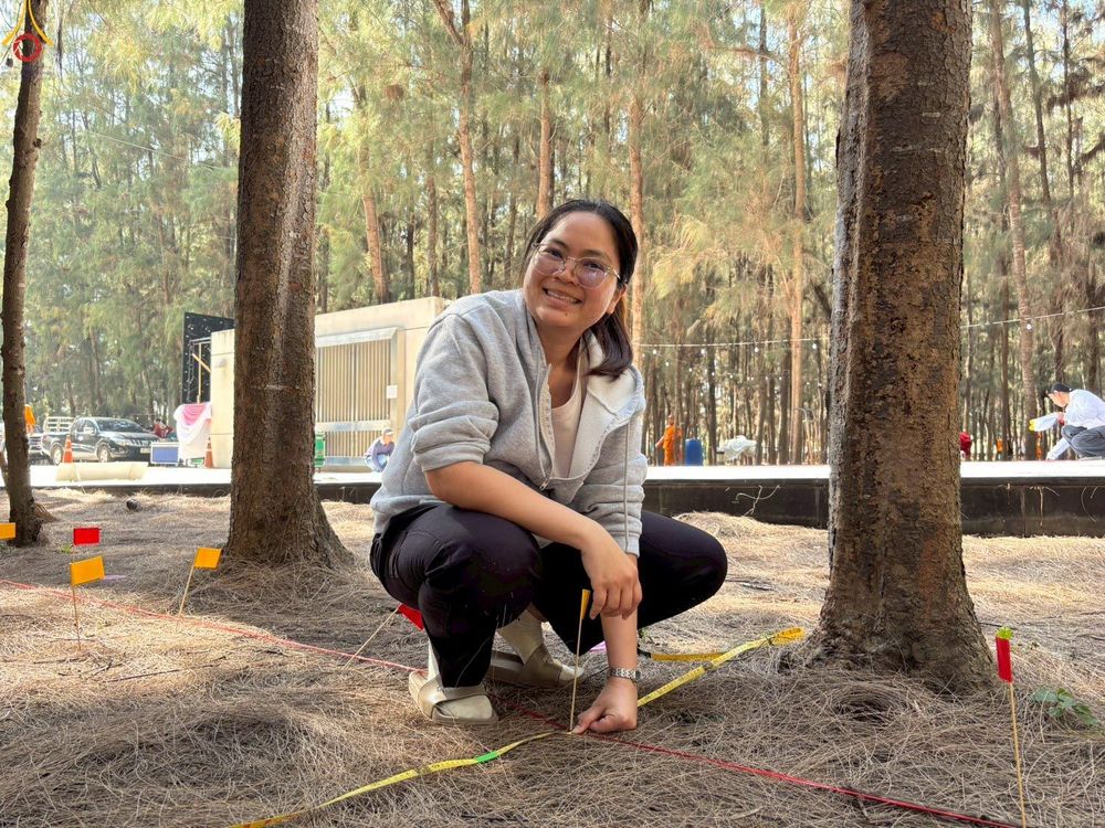 ภาพ No.300478:ภาพเบื้องหลังอาสาสมัครรวมใจ ชุดที่ 3 ในโครงการธรรมยาตรา กตัญญูบูชา มหาปูชนียาจารย์ พระมงคลเทพมุนี(สด จนฺทสโร) พระผู้ปราบมาร อนุสรณ์สถาน 7 แห่ง ปีที่ 14