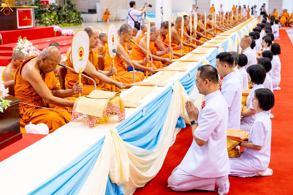 ภาพ No.339665:วันที่ 18 กรกฎาคม พ.ศ.2569 วันมหารำลึก ครั้งที่ 36 ณ ห้องแก้วสารพัดนึก 1 วัดพระธรรมกาย