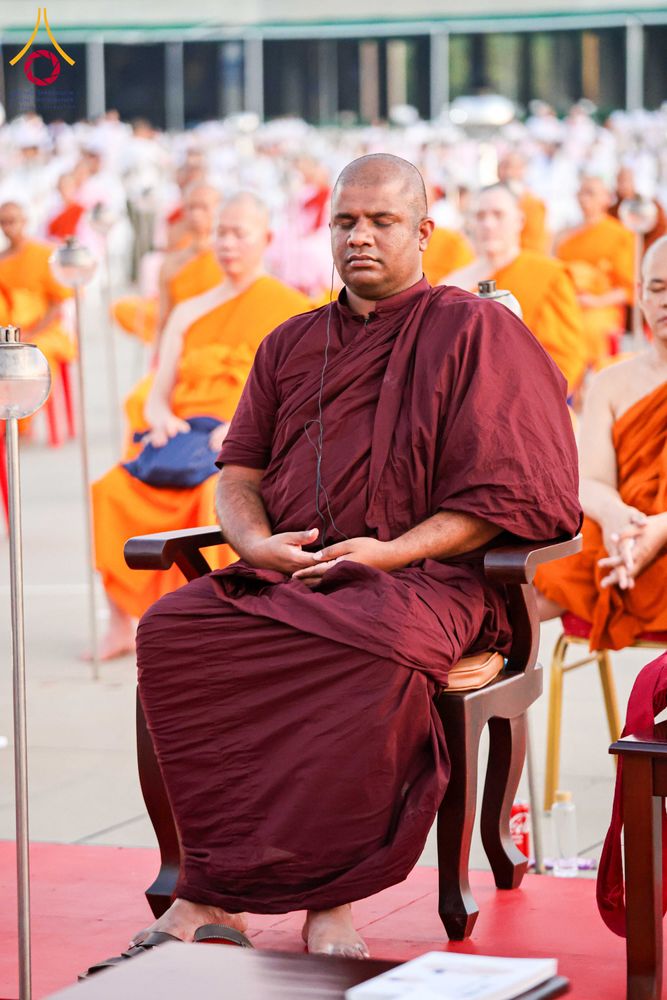 ภาพ No.312225:วันอังคารที่ 3 มีนาคม พ.ศ.2569 พิธีเวียนประทักษิณและจุดมาฆประทีป ณ ลานธรรมพระมหาธรรมกายเจดีย์ วัดพระธรรมกาย