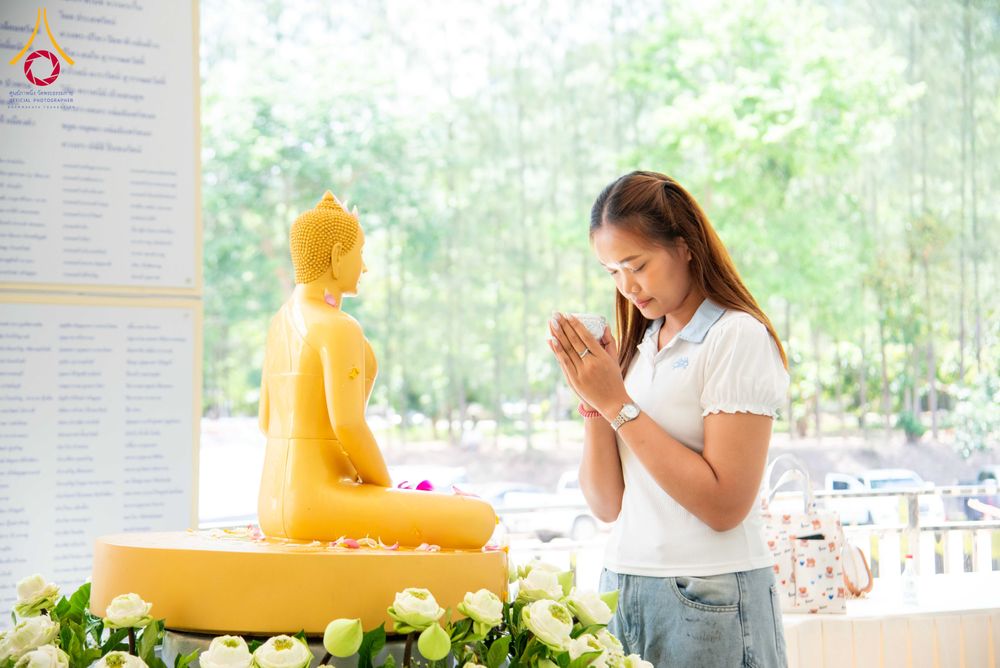 ภาพ No.321922:วันที่ 12 เมษายน พ.ศ.2569 ตักบาตรสงกรานต์ฉลองสามเณรใหม่  ณ ศูนย์ปฏิบัติธรรมระยอง(บ้านช่องลม)