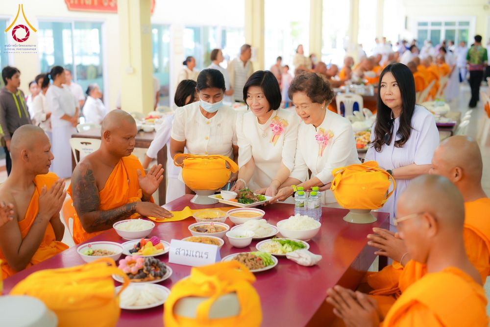 ภาพ No.281296:วันที่ 4 ธันวาคม พ.ศ. 2568 พิธีบรรพชาสามเณร ในโครงการบวชบูชาธรรมมหาปูชนียาจารย์  ณ วัดกลางพระอารามหลวง จังหวัดบุรีรัมย์