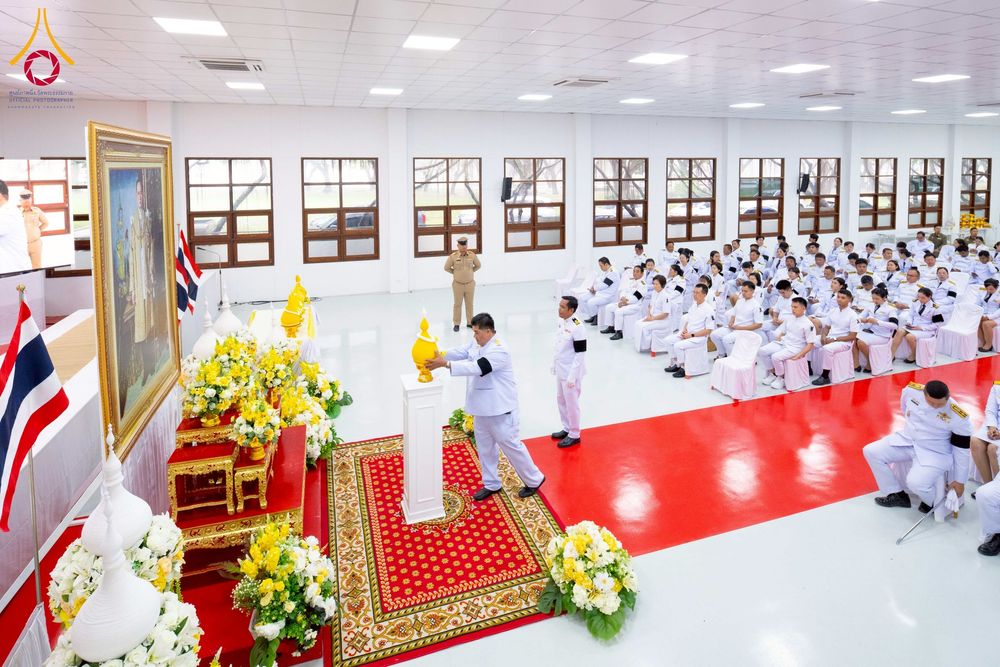 ภาพ No.276142:วันที่ 5 ธันวาคม พ.ศ. 2568 พสกนิกรอำเภอคลองหลวง พร้อมใจบำเพ็ญกุศลอุทิศถวาย “ในหลวงรัชกาลที่ 9” น้อมรำลึกในพระมหากรุณาธิคุณ เนื่องในวันคล้ายวันพระบรมราชสมภพ วันชาติ และวันพ่อแห่งชาติ ณ อาคารปลูกศรัทธา 2 วัดพระธรรมกาย อำเภอคลองหลวง จังหวัดปทุมธานี