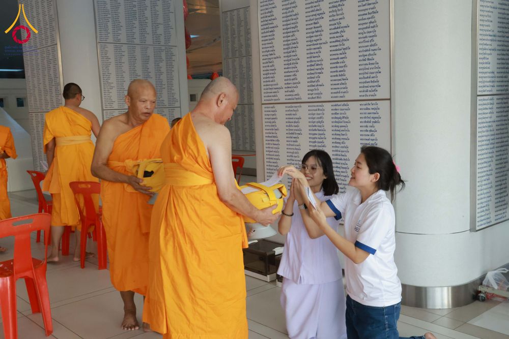 ภาพ No.321495:วันเสาร์ที่ 11 เมษายน พ.ศ.2569 พิธีขอบรรพชา พิธีขอสรณคมณ์และศีล, พิธีถวายบาตร พิธีอุปสมบท โครงการอุปสมบทหมู่ บูชาธรรมหลวงพ่อธัมมชโย พ.ศ.2569 โครงการอุปสมบทหมู่ธรรมทายาท ระดับอุดมศึกษา รุ่น 53 (ภาคฤดูร้อน) ณ วัดพระธรรมกาย ปทุมธานี