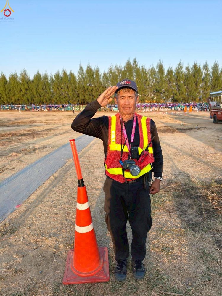 ภาพ No.306682:ภาพเบื้องหลังอาสาสมัครรวมใจ ชุดที่ 5 ในโครงการธรรมยาตรา กตัญญูบูชา มหาปูชนียาจารย์ พระมงคลเทพมุนี(สด จนฺทสโร) พระผู้ปราบมาร อนุสรณ์สถาน 7 แห่ง ปีที่ 14