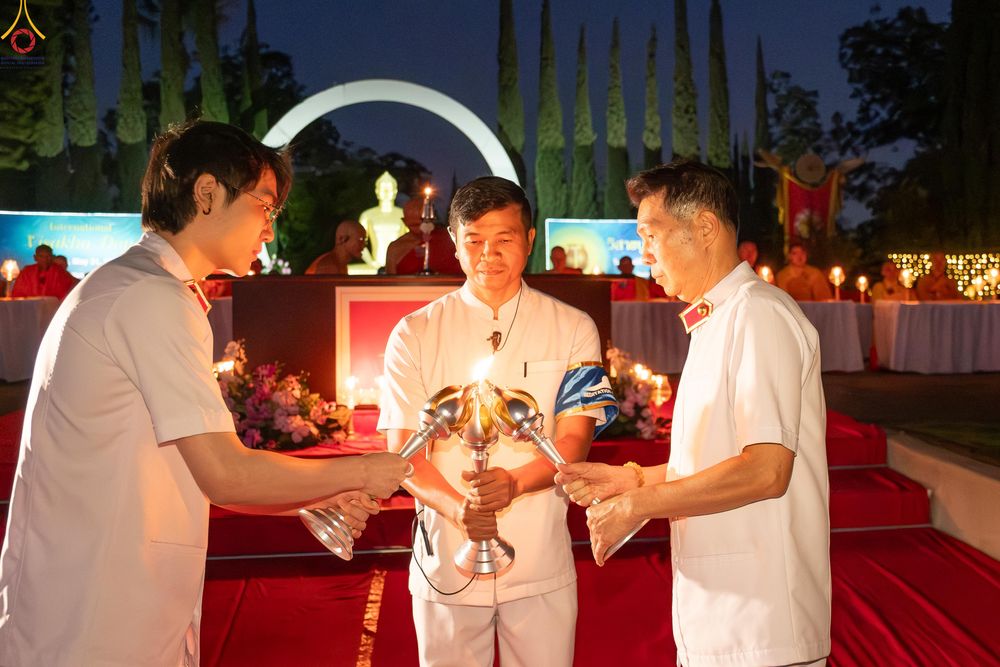 ภาพ No.332831:วันอาทิตย์ที่ 31 พฤษภาคม พ.ศ. 2569 วันวิสาขบูชา ณ วัดพระธรรมกายแคลิฟอร์เนีย  ประเทศสหรัฐอเมริกา