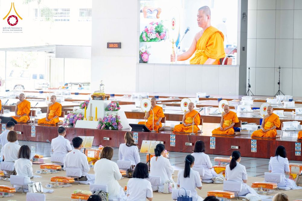 ภาพ No.265894:วันพุธที่ 5 พฤศจิกายน พ.ศ. 2568 (วันพระ ขึ้น 15 ค่ำ เดือน 12) พิธีบุพเปตพลี ครั้งที่ 172 ร่วมอุทิศบุญแด่หมู่ญาติที่ล่วงลับไปแล้ว และสืบทอดอายุพระพุทธศาสนา ณ หอฉันคุณยายอาจารย์ฯ วัดพระธรรมกาย