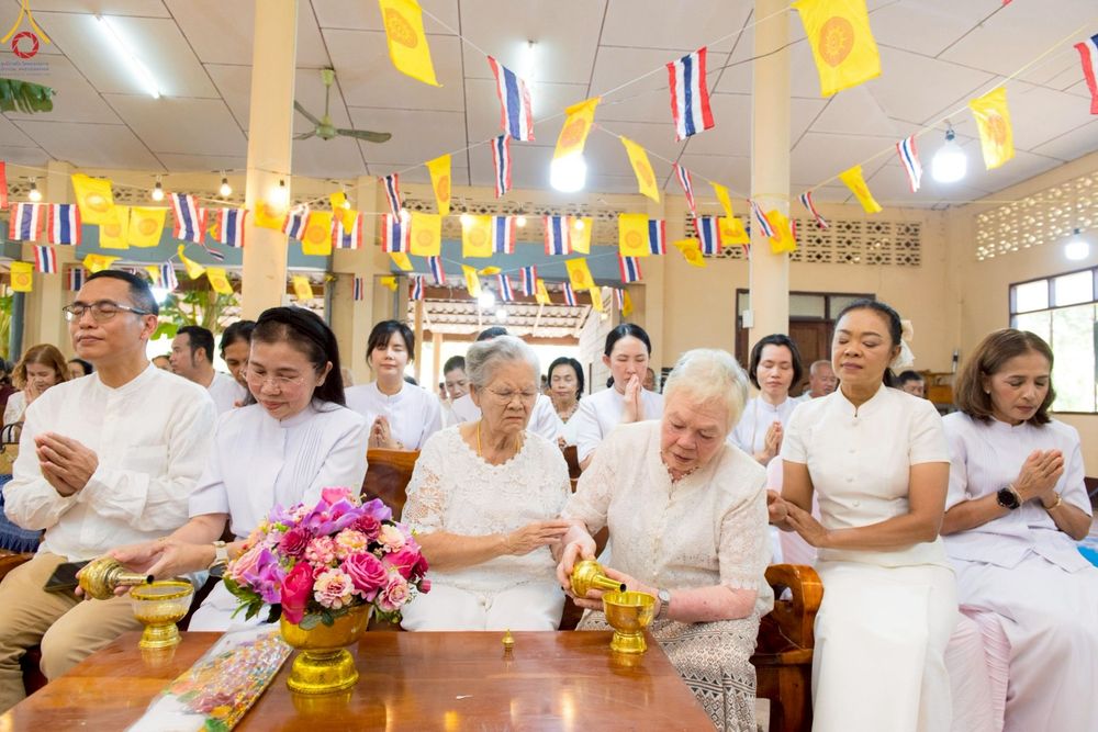 ภาพ No.262820:วันที่ 19 ตุลาคม พ.ศ. 2568 พิธีทอดกฐินสามัคคีทั่วไทย 30,000 วัด โดยคณะศิษยานุศิษย์ บูชาธรรม 81 ปี หลวงพ่อธัมมชโย ณ วัดนาหนอง ต.นาหูกวาง อ.ทับสะแก จ.ประจวบคีรีขันธ์