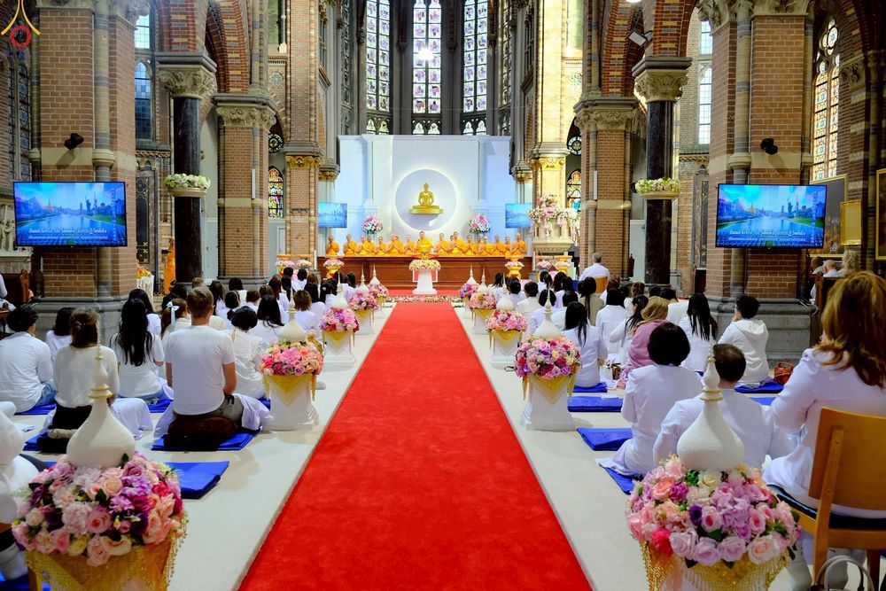 ภาพ No.271372:วันอาทิตย์ที่ 26 ตุลาคม พ.ศ. 2568 พิธีทอดกฐินสามัคคีวัดพระธรรมกายเนเธอร์แลนด์ กฐินเพื่อปฏิสังขรณ์ผนังรอบโบสถ์ อายุกว่า 135 ปี