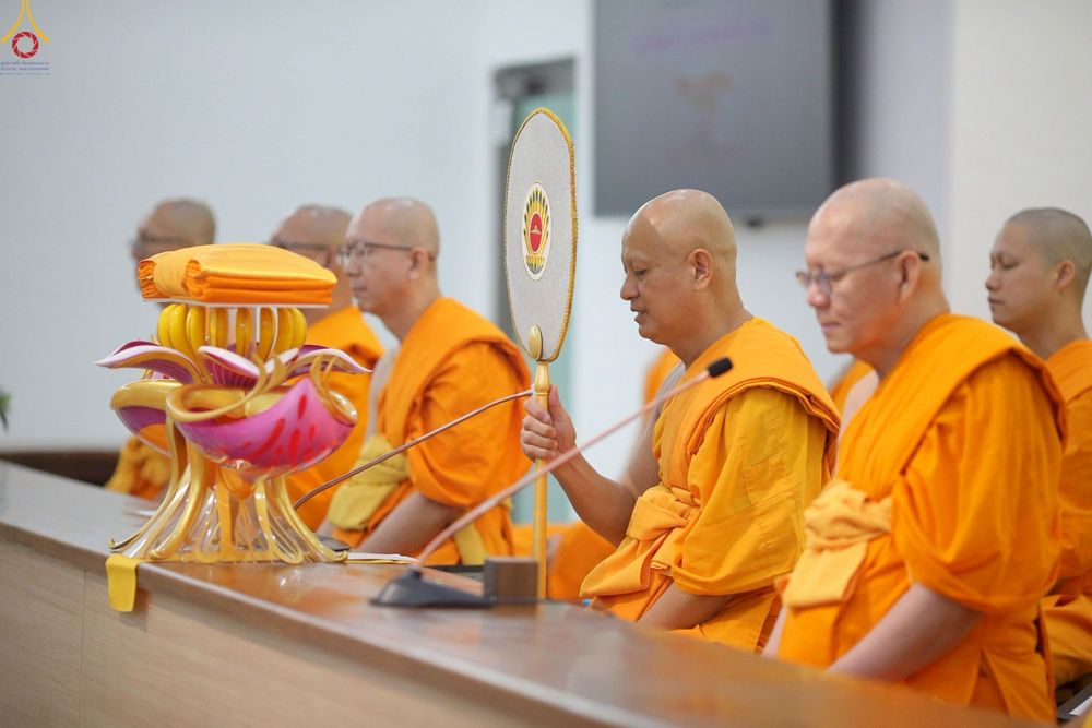 ภาพ No.258593:วันที่ 19 ตุลาคม พ.ศ. 2568 พิธีทอดกฐินสามัคคีทั่วไทย 30,000 วัด โดยคณะศิษยานุศิษย์ บูชาธรรม 81 ปี หลวงพ่อธัมมชโย ณ ศูนย์ปฎิบัติธรรมน้ำใสใจสว่าง  เขตบางกอกน้อย กรุงเทพมหานคร