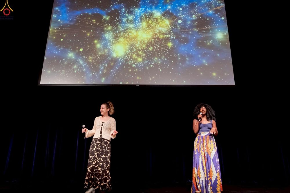 ภาพ No.249750:วันอาทิตย์ที่ 28 กันยายน พ.ศ. 2568 การปฏิบัติธรรมบูชาธรรม 108 ปี แห่งการบรรลุธรรมของหลวงปู่วัดปากน้ำ ได้จุดประทีปสันติภาพไปทั่วโลก และได้ร่วมเสวนาทางปัญญา เพื่อการขยายพระพุทธศาสนาวิชชาธรรมกายไปทั่วโลก  ในงาน HTC Newyork USA