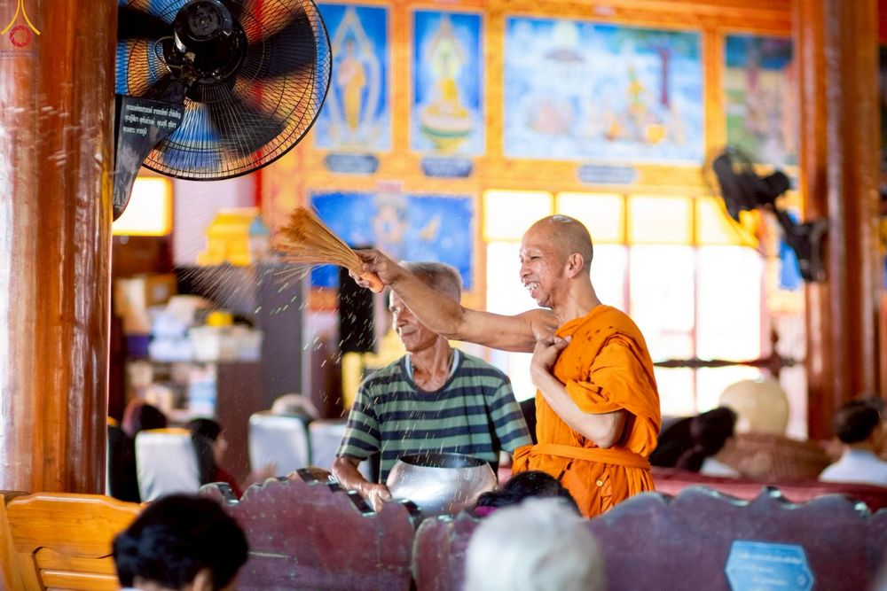 ภาพ No.253341:วันที่ 12 ตุลาคม พ.ศ. 2568 พิธีทอดกฐินสามัคคีทั่วไทย 30,000 วัด โดยคณะศิษยานุศิษย์ บูชาธรรม 81 ปี หลวงพ่อธัมมชโย ณ วัดกลางทุ่ง อ.มหาราช จ.พระนครศรีอยุธยา